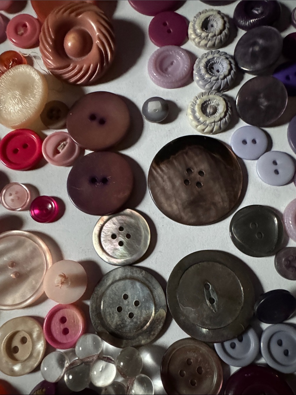 Button Lot- Pink, Purple, & Reds - Picture 15 of 15